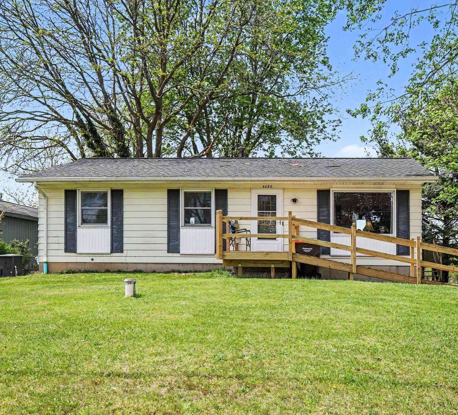 Homes For Sale - 4096 Janet Drive<br/> Dorr, MI 49323