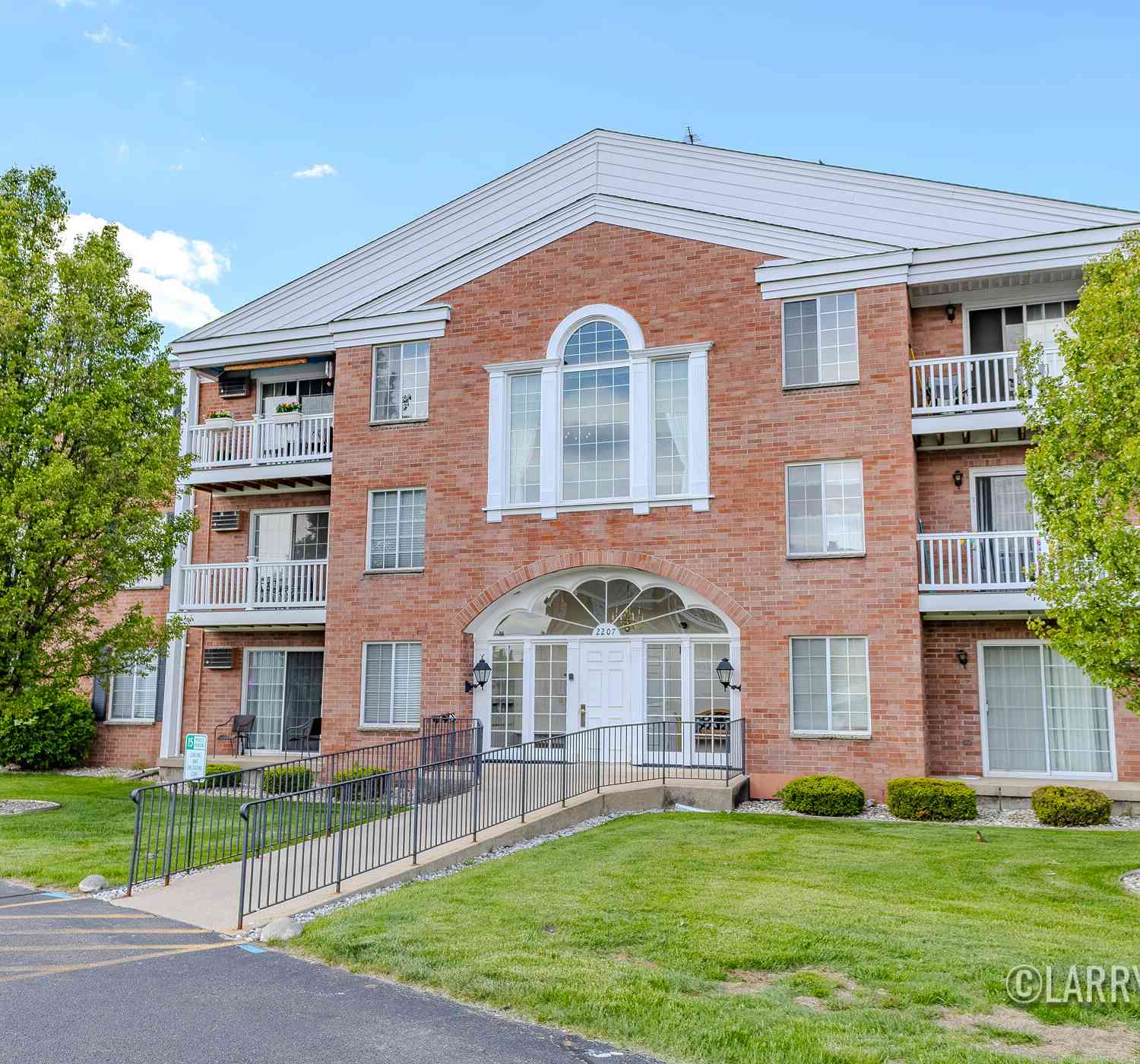 Condo For Sale - 2207 Porter Street #304<br/> Wyoming, MI 49519