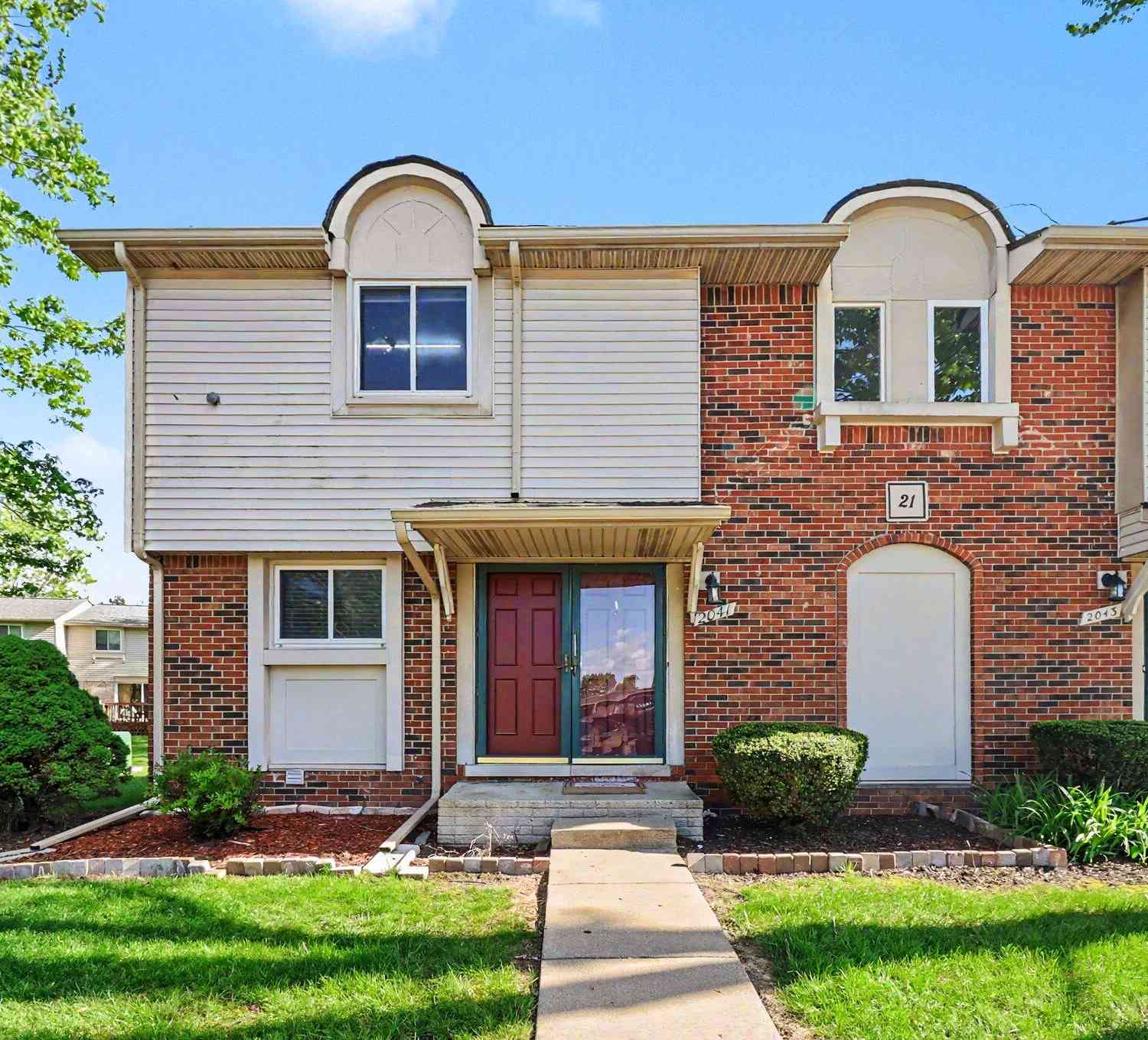 Condo For Sale - 2041 W Franklin Drive<br/> Canton, MI 48187