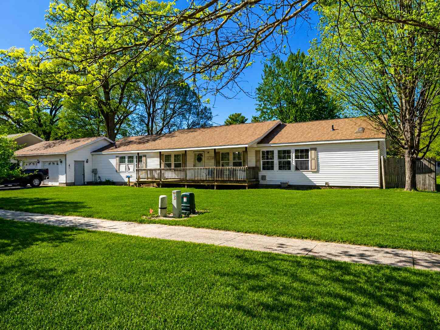 Homes For Sale - 1318 Morgan Avenue<br/> Muskegon, MI 49442