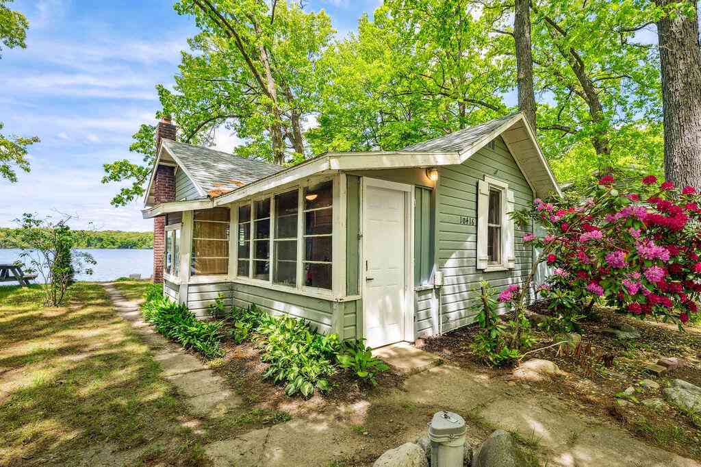 Homes For Sale - 10416 Tomkinson Drive<br/> Scotts, MI 49088