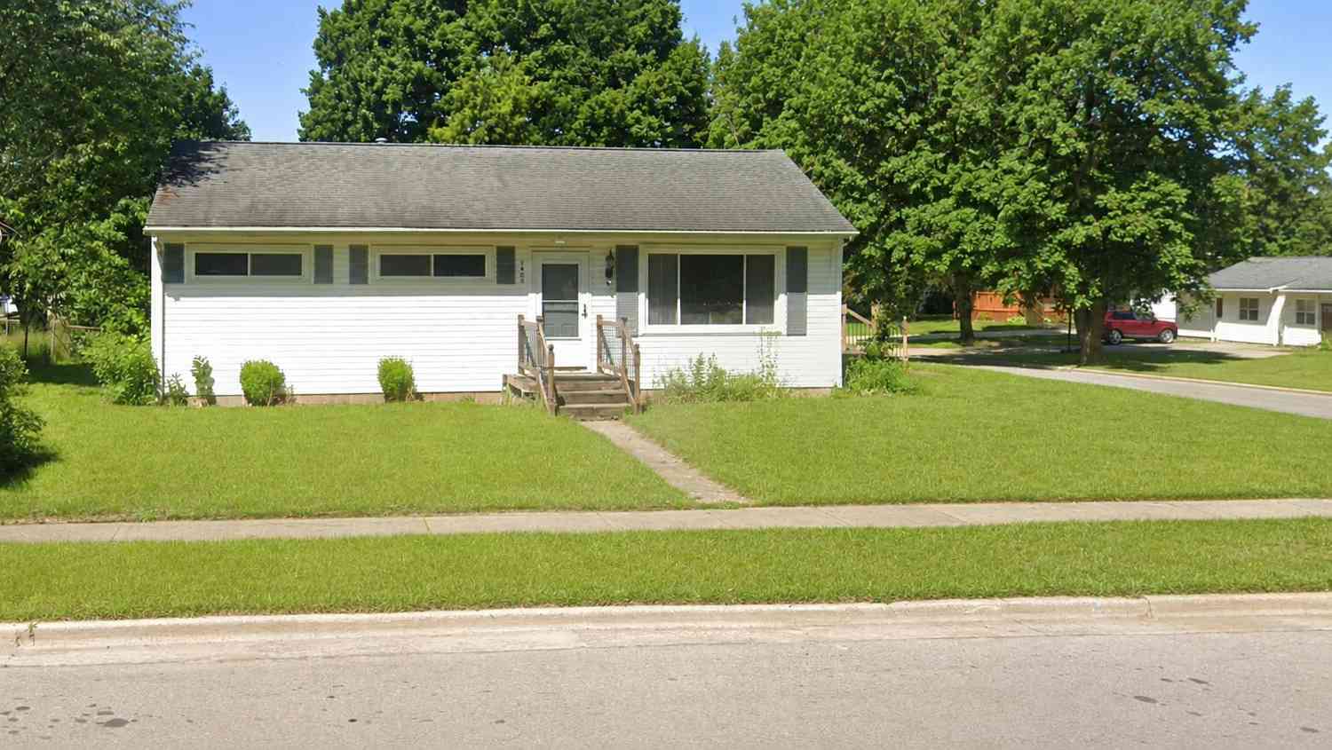 Homes For Sale - 1400 S Chipman Street<br/> Owosso, MI 48867