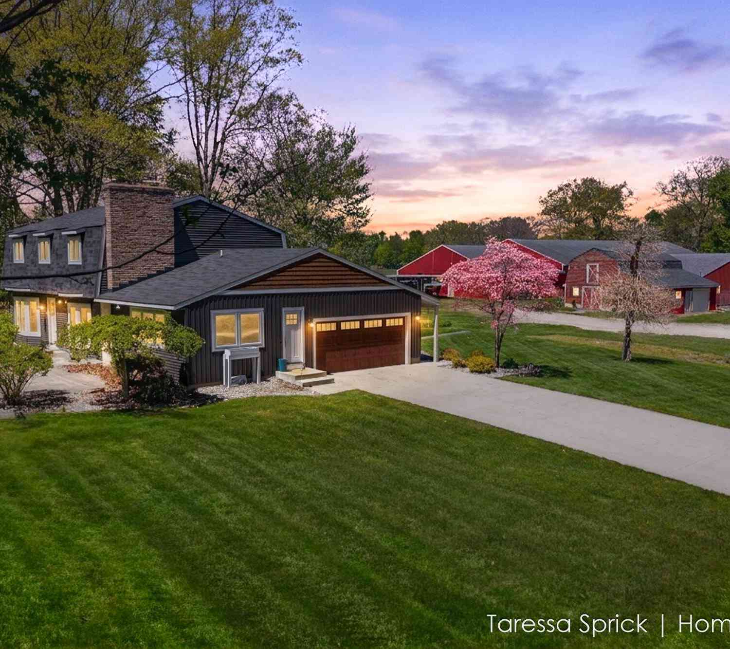 Homes For Sale - 6375 Bauer Road<br/> Hudsonville, MI 49426