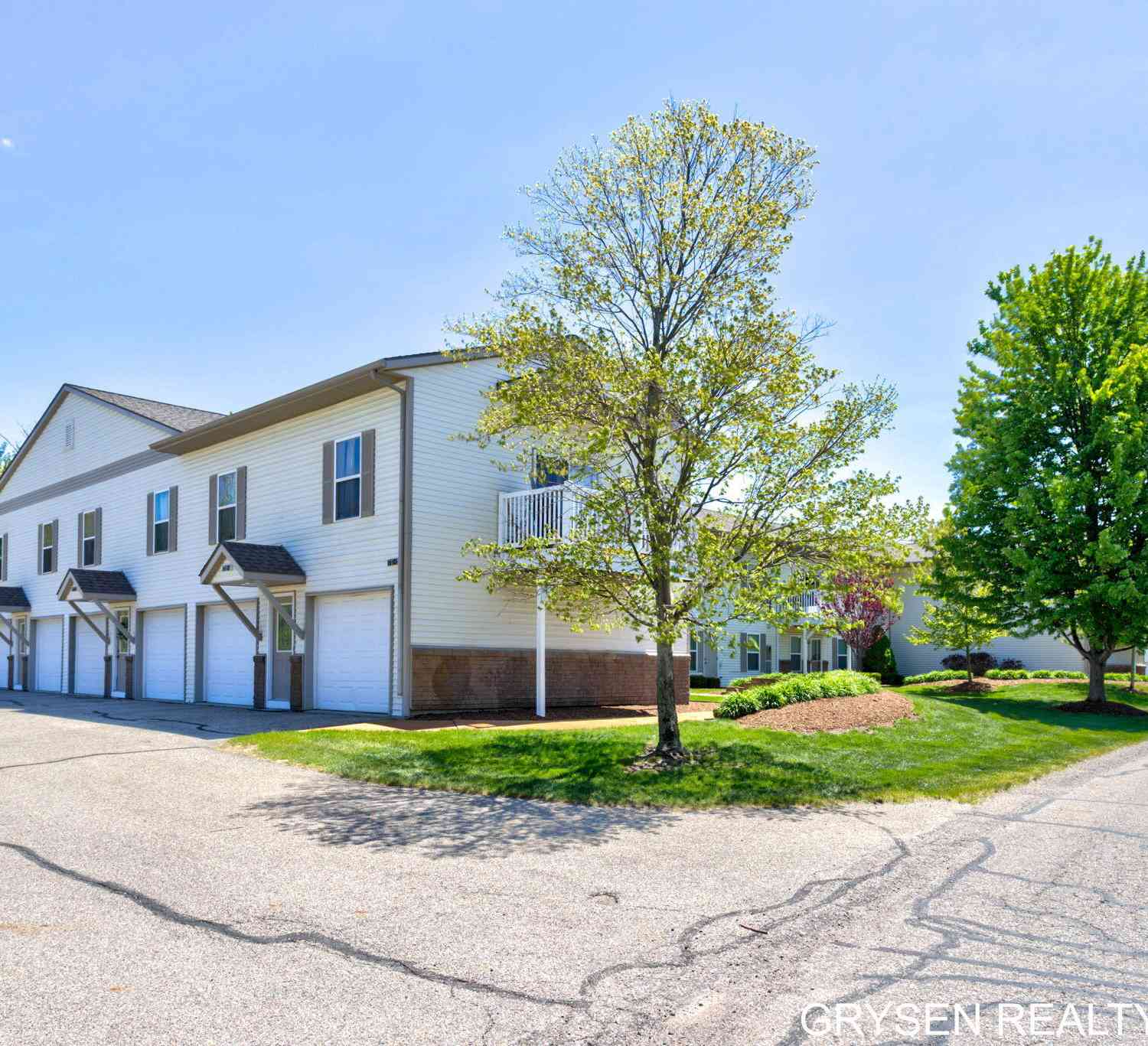 Condo For Sale - 5752 East Town Drive #9<br/> Ottawa County, Hudsonville, MI 49426