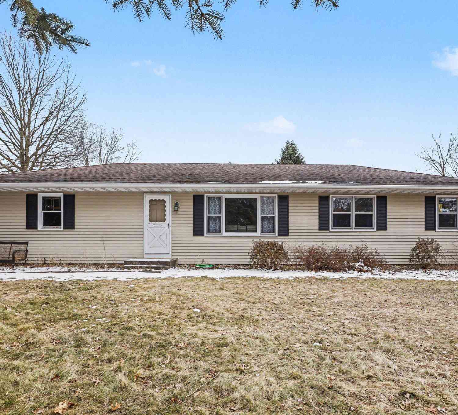 Homes For Sale - 133 Walker Drive<br/> Battle Creek, MI 49017
