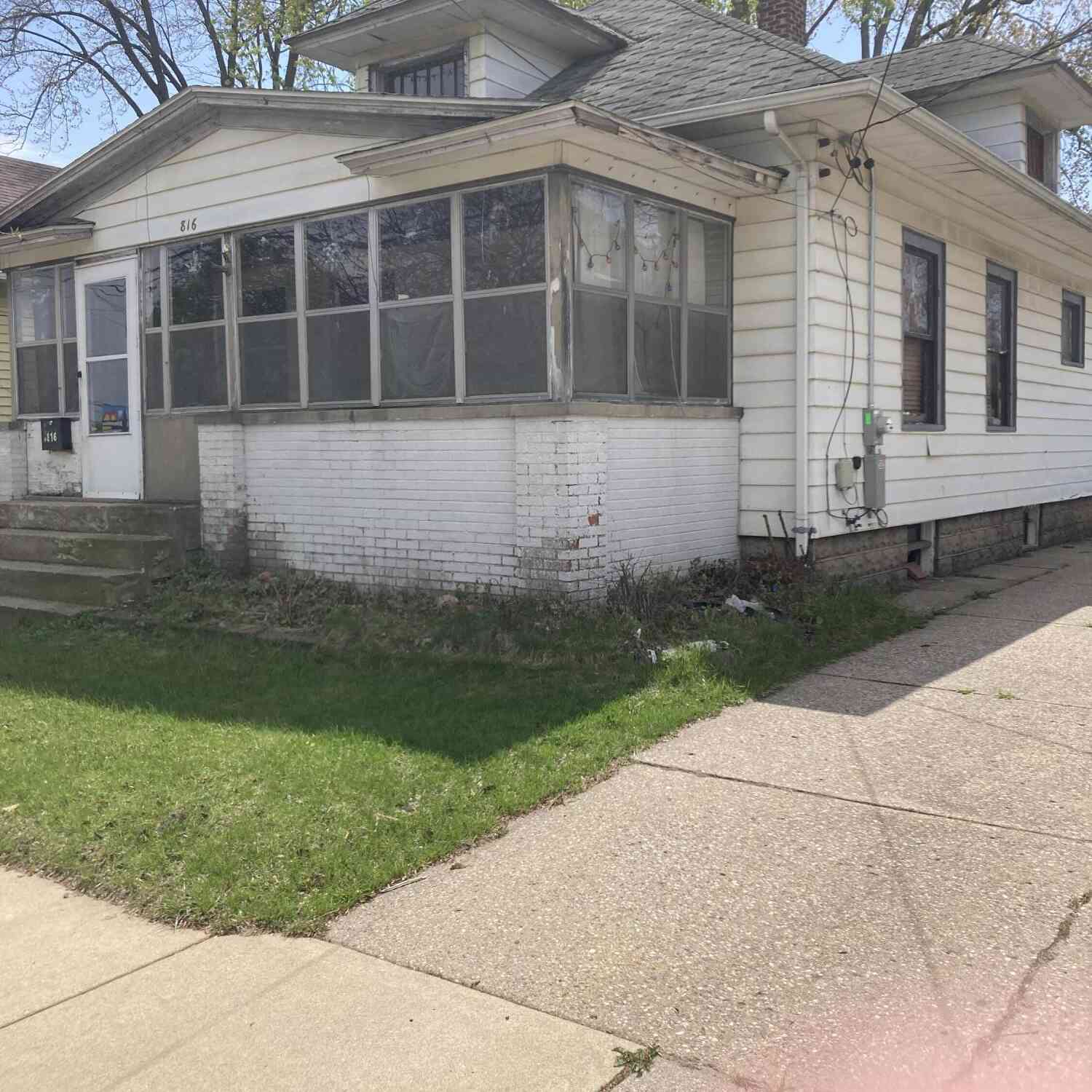 Homes For Sale - 816 Richmond Street<br/> Grand Rapids, MI 49504