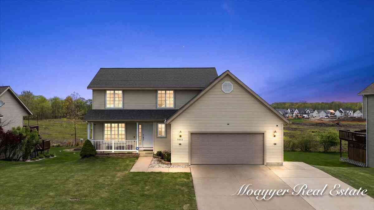 Homes For Sale - 7012 Shady Knoll Drive<br/> Caledonia, MI 49316