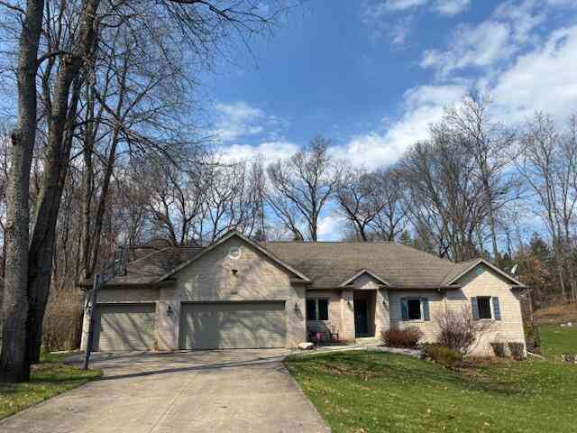 Homes For Sale - 5062 Autumn Glen Street<br/> Kalamazoo, MI 49009