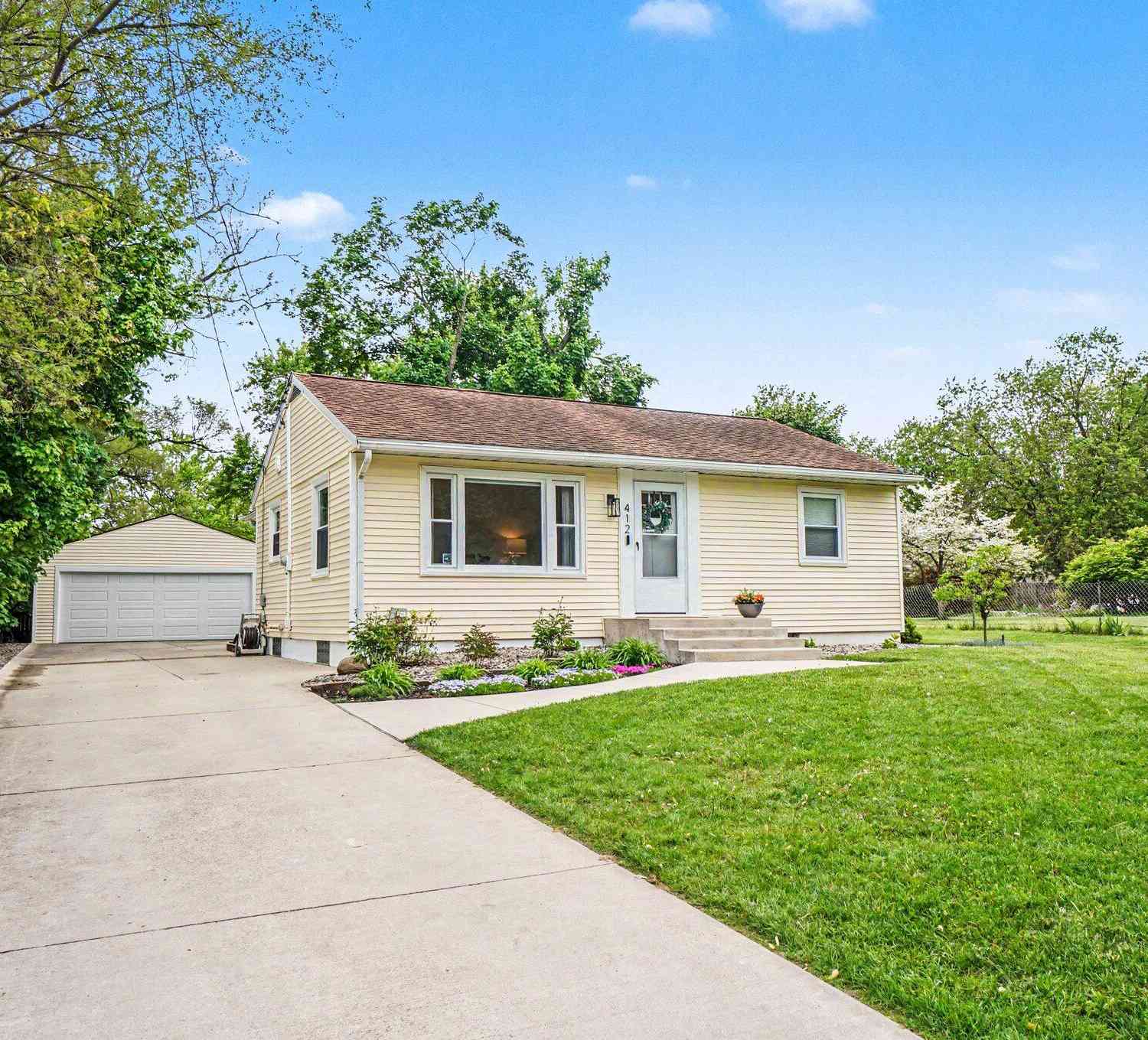 Homes For Sale - 412 Boston Avenue<br/> Portage, MI 49002