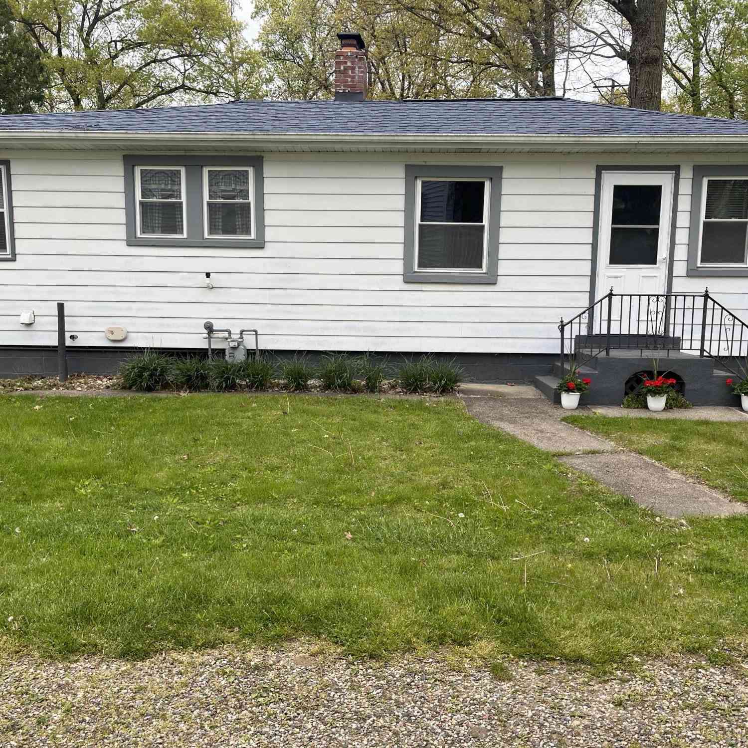 Homes For Sale - 256 St Marys Lake<br/> Battle Creek, MI 49017