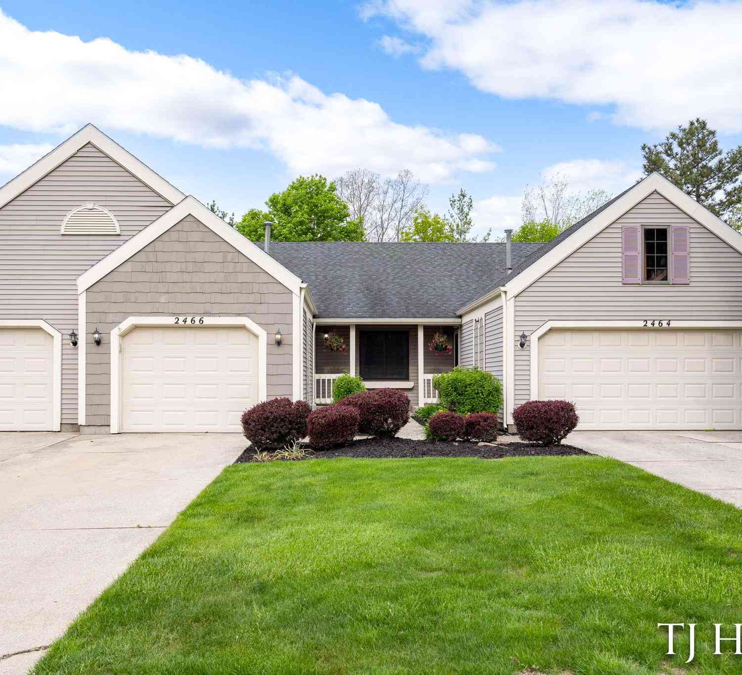 Condo For Sale - 2466 Bridgeport Lane #35<br/> Grand Rapids, MI 49508