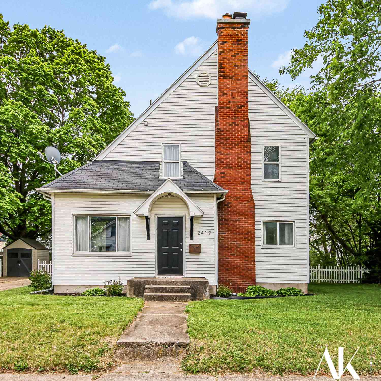 Homes For Sale - 2419 Winfield Avenue<br/> Wyoming, MI 49519