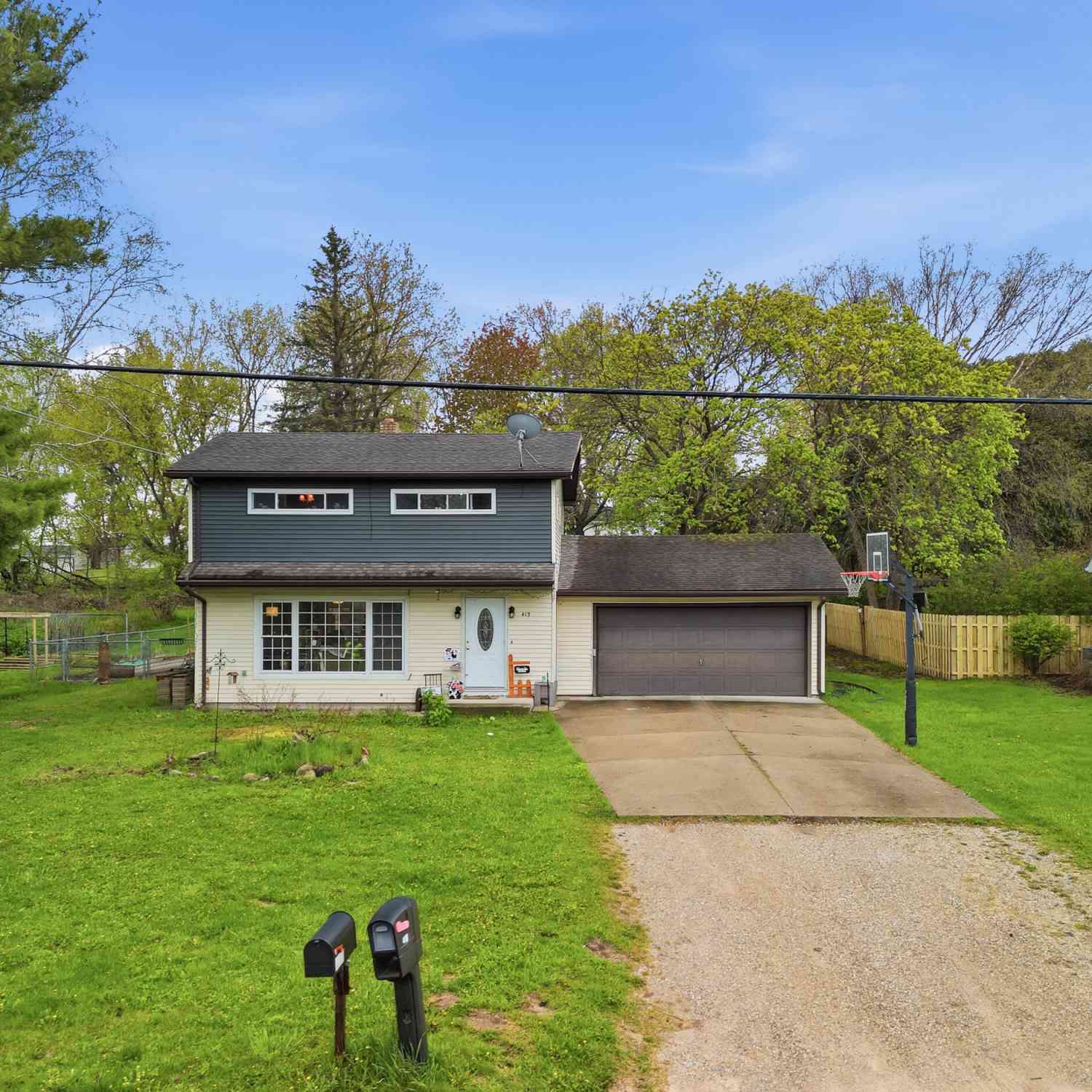 Homes For Sale - 413 W Church Avenue<br/> Osceola County, Reed City, MI 49677