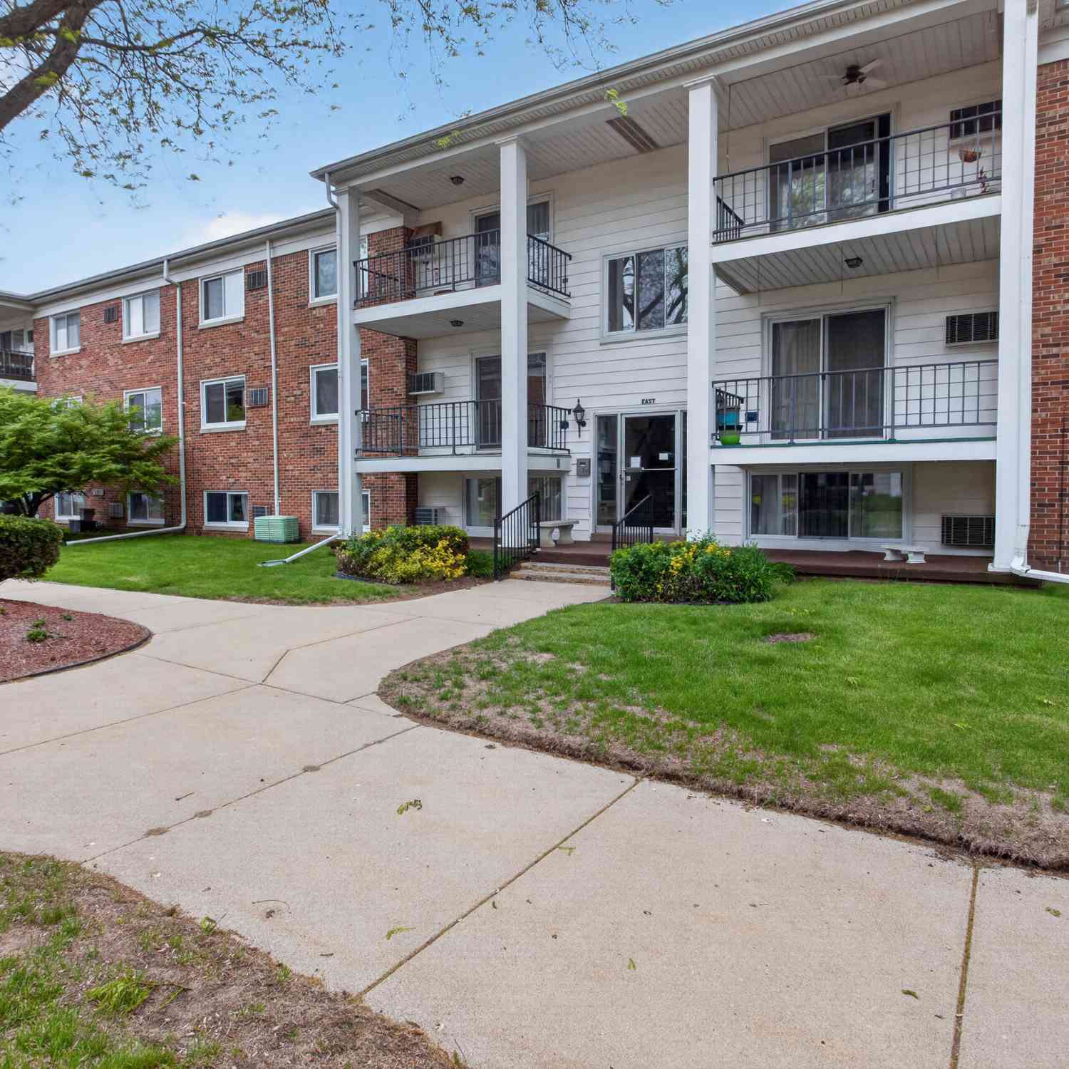 Condo For Sale - 806 W Michigan Avenue #204E<br/> Jackson County, Jackson, MI 49202