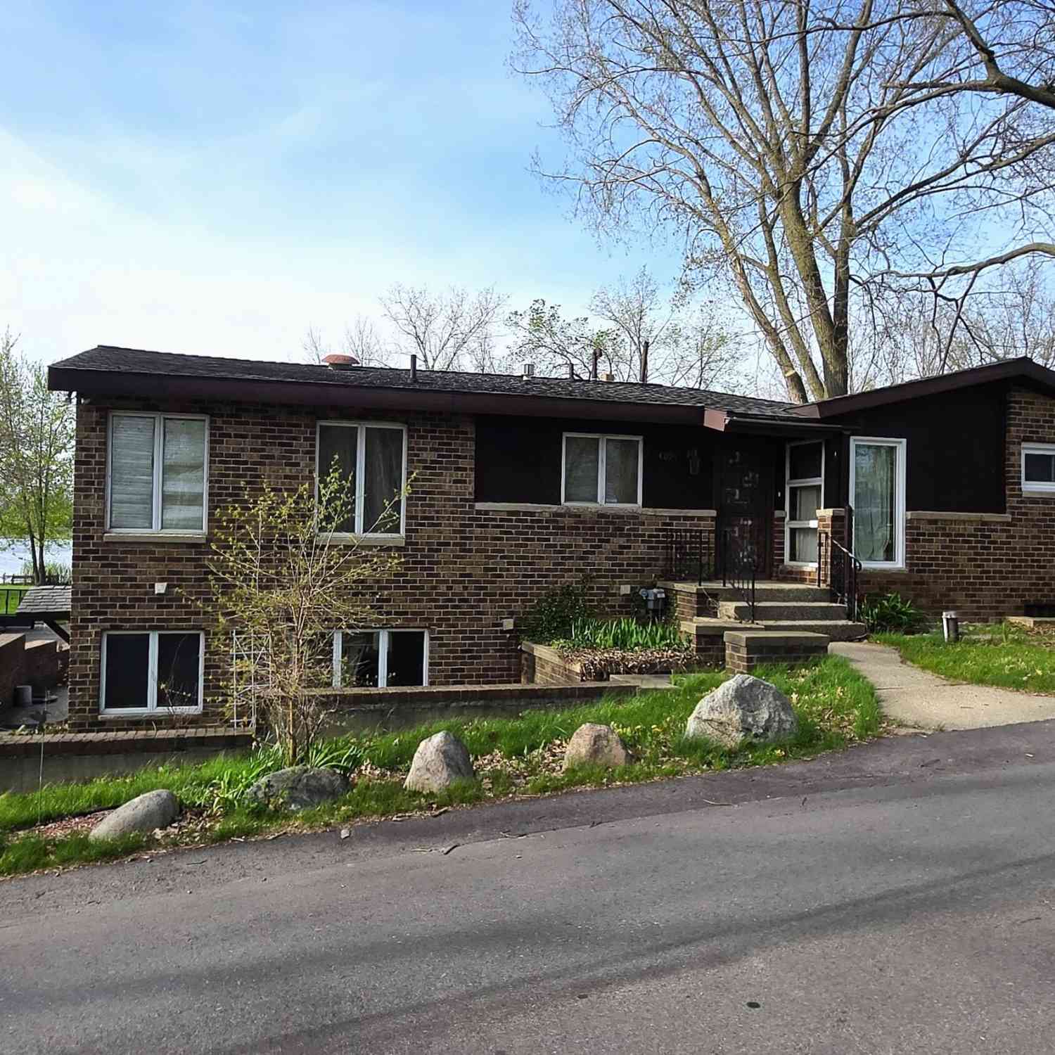 Homes For Sale - 4091 Causeway Drive<br/> Lowell, MI 49331