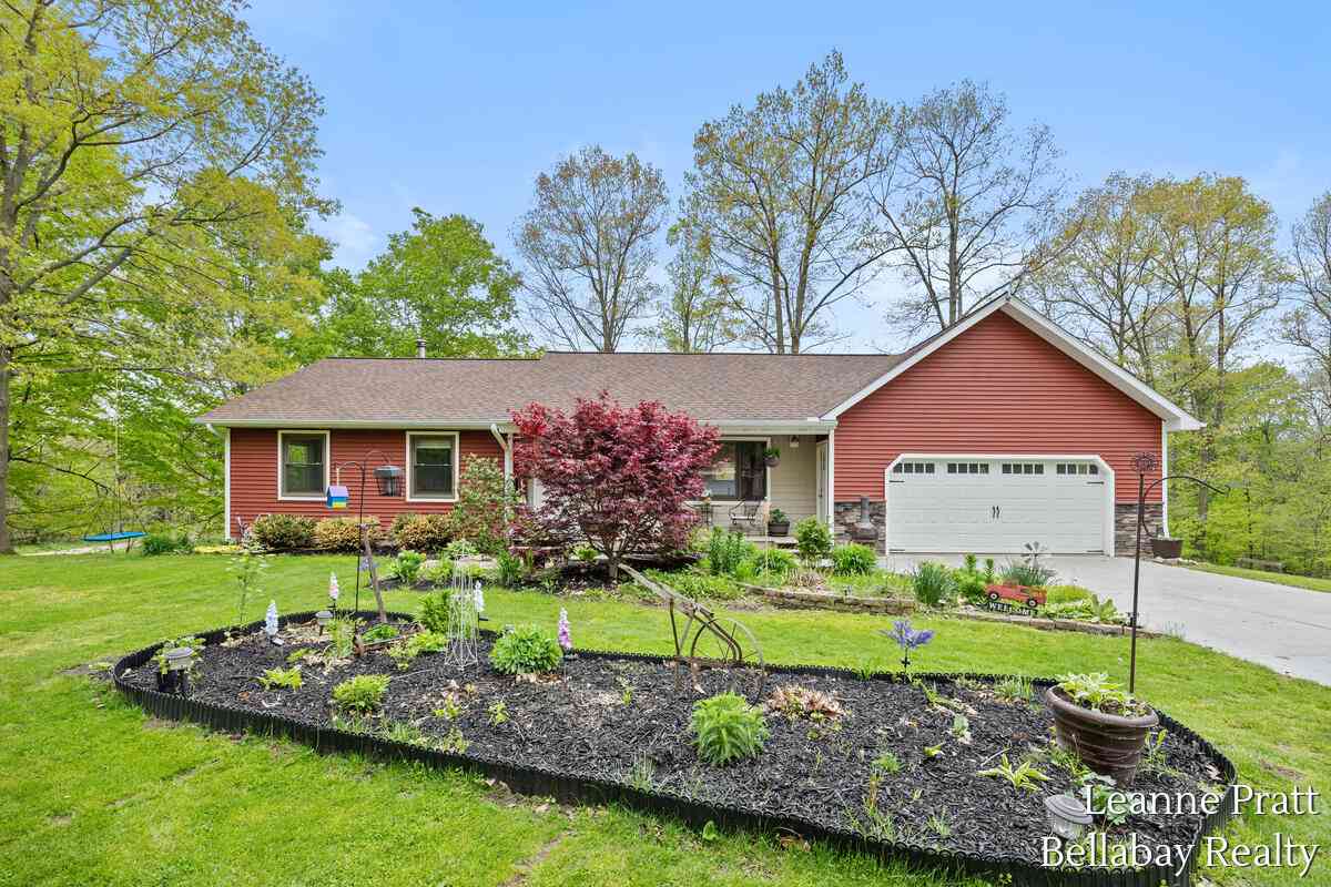 Homes For Sale - 4057 Farrel Road<br/> Hastings, MI 49058
