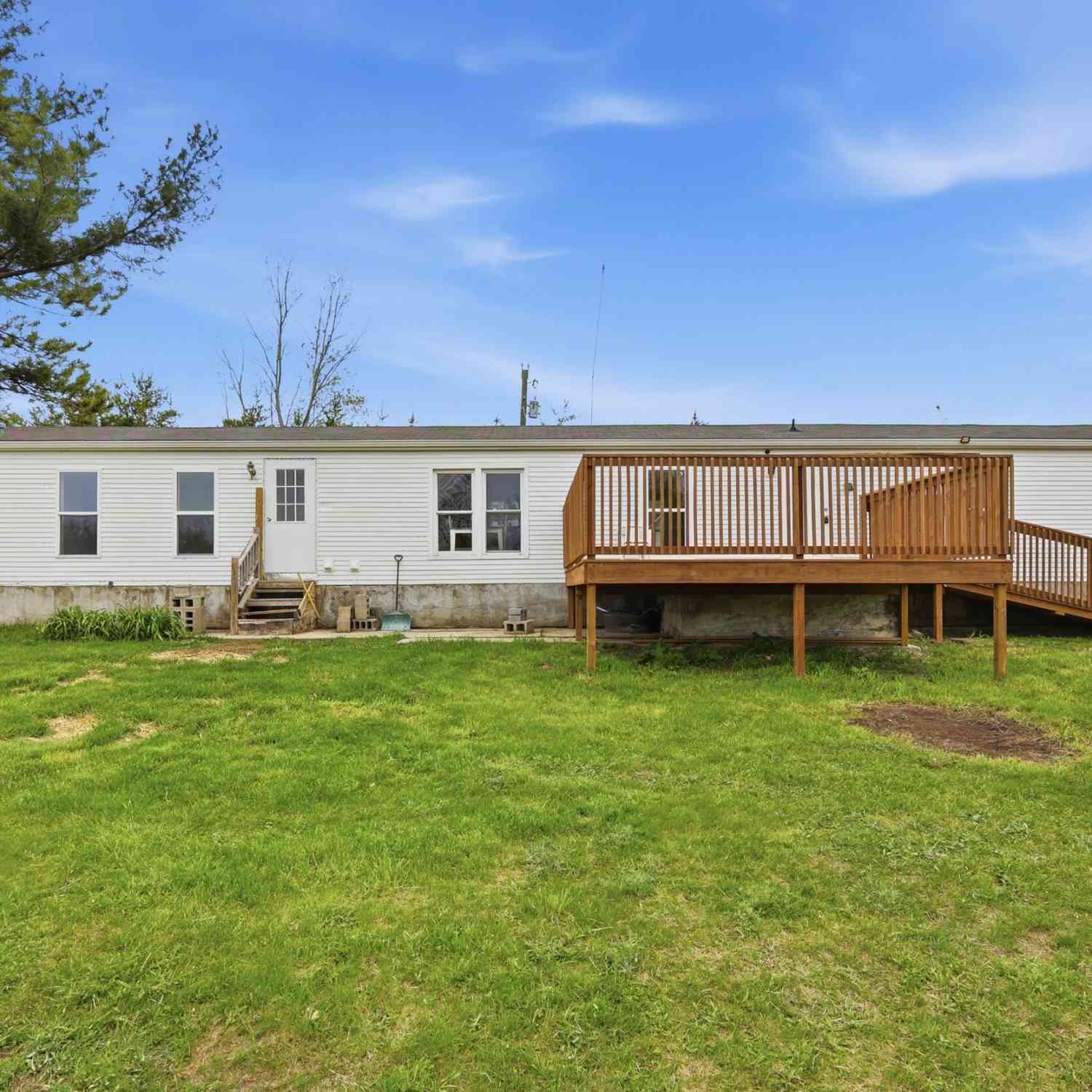 Mobile Home For Sale - 2220 30th Avenue<br/> Blanchard, MI 49310