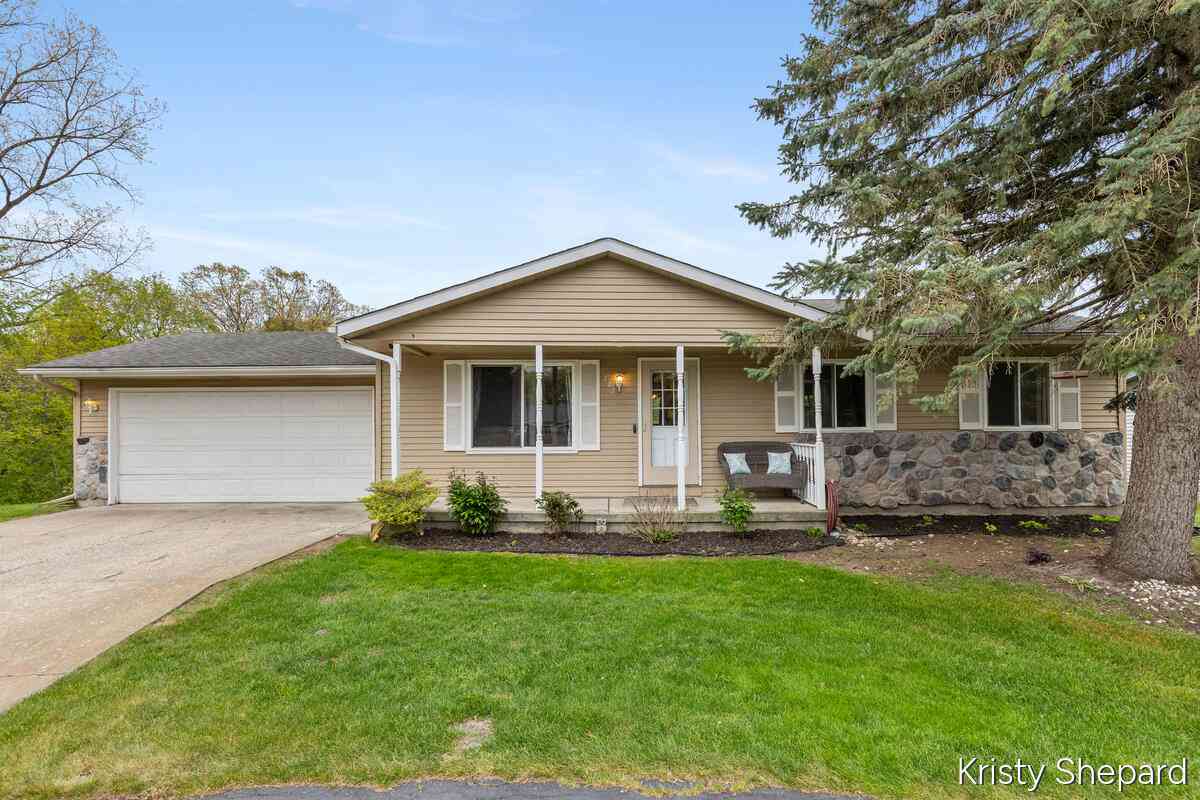 Condo For Sale - 222 York View Place<br/> Comstock Park, MI 49321