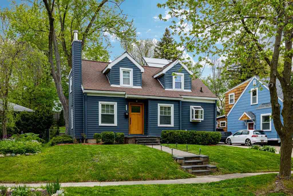 Homes For Sale - 2116 Arlene Street<br/> Ann Arbor, MI 48103
