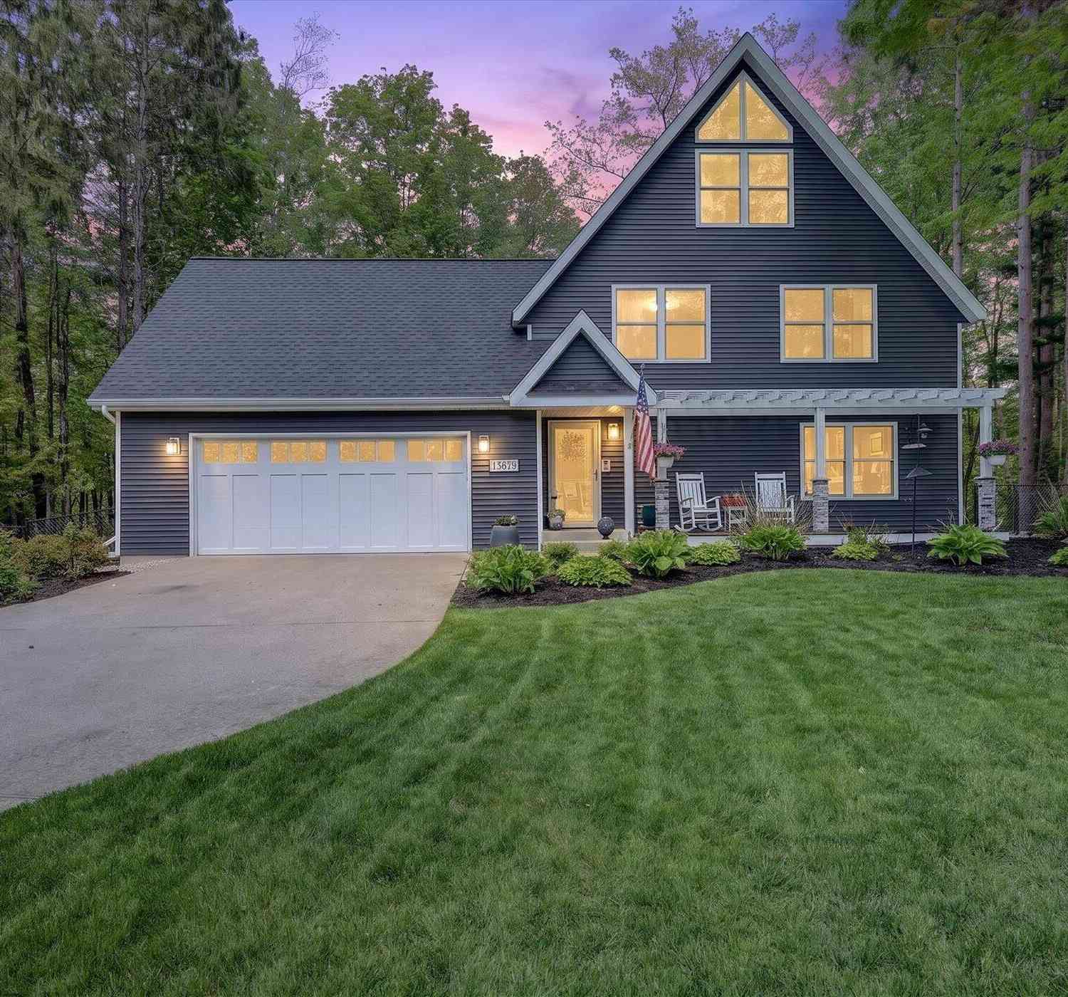 Homes For Sale - 13679 Deer Creek Drive<br/> South Haven, MI 49090