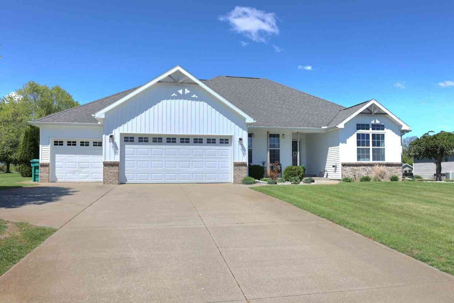 Homes For Sale - 11732 Prairie Edge Street<br/> Kalamazoo County, Schoolcraft, MI 49087