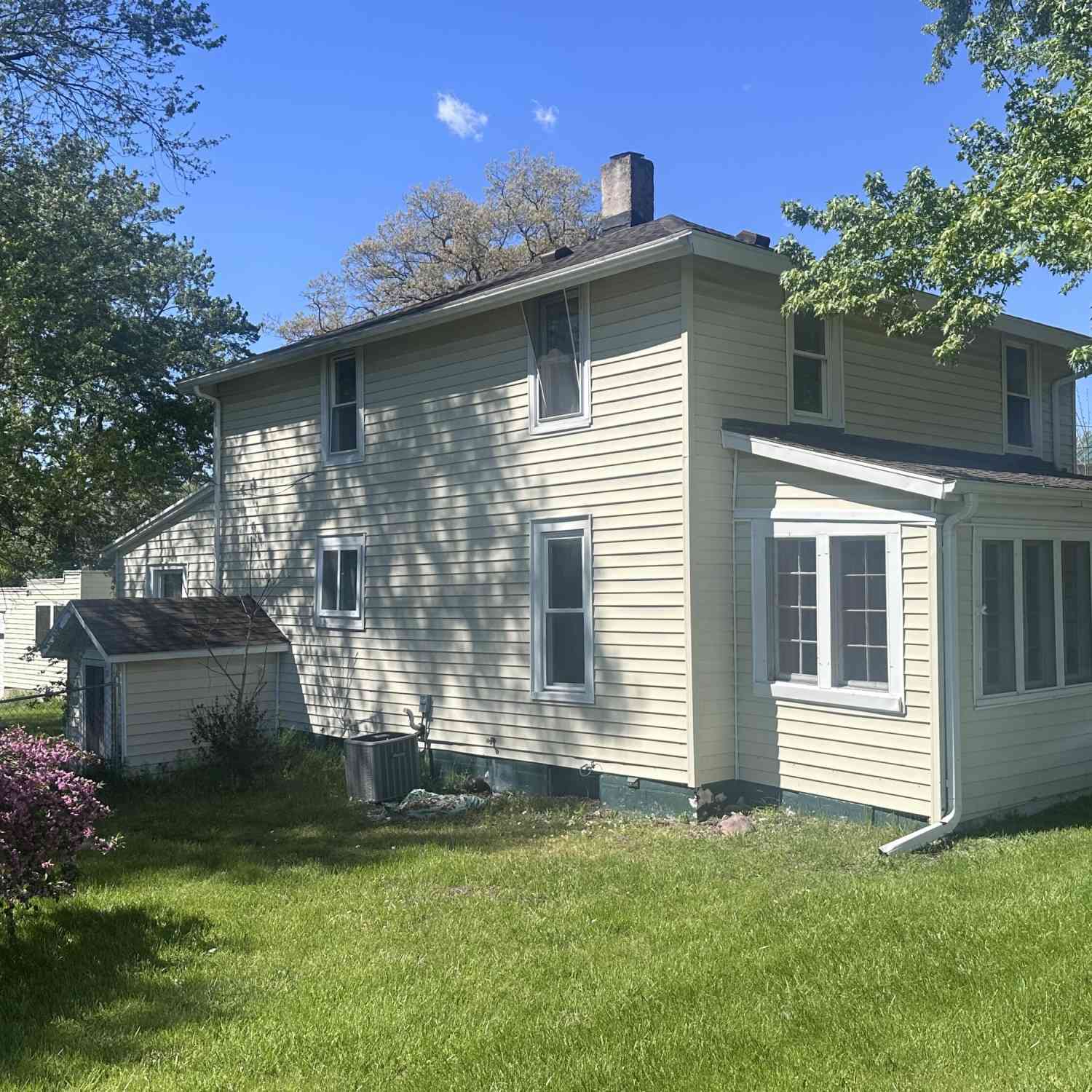 Homes For Sale - 34 Oak Street<br/> Hillsdale, MI 49242