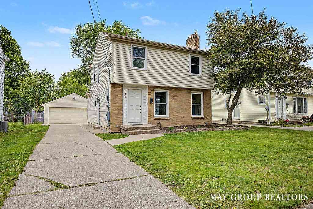 Homes For Sale - 347 Spruce Street<br/> Grand Rapids, MI 49507