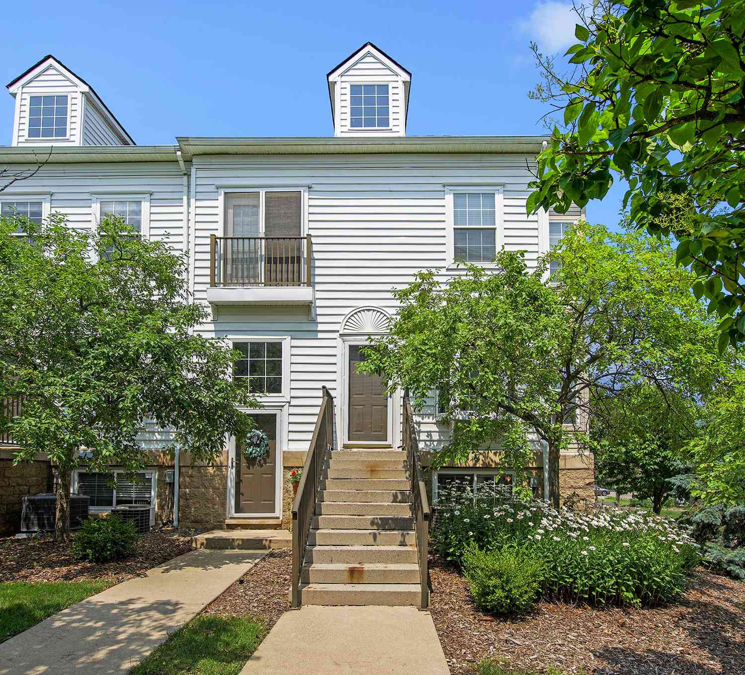 Condo For Rent - 1155 Freesia Court<br/> Ann Arbor, MI 48105