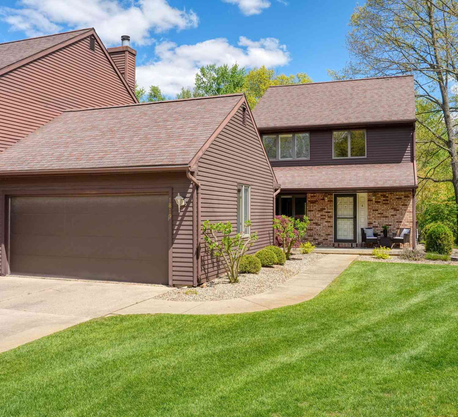 Condo For Sale - 1819 Wedgefield<br/> Jackson County, Jackson, MI 49201