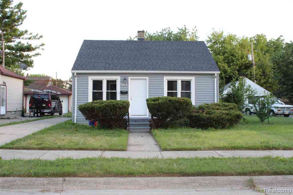 Homes For Sale - 7028 Yacht Avenue<br/> Warren, MI 48091