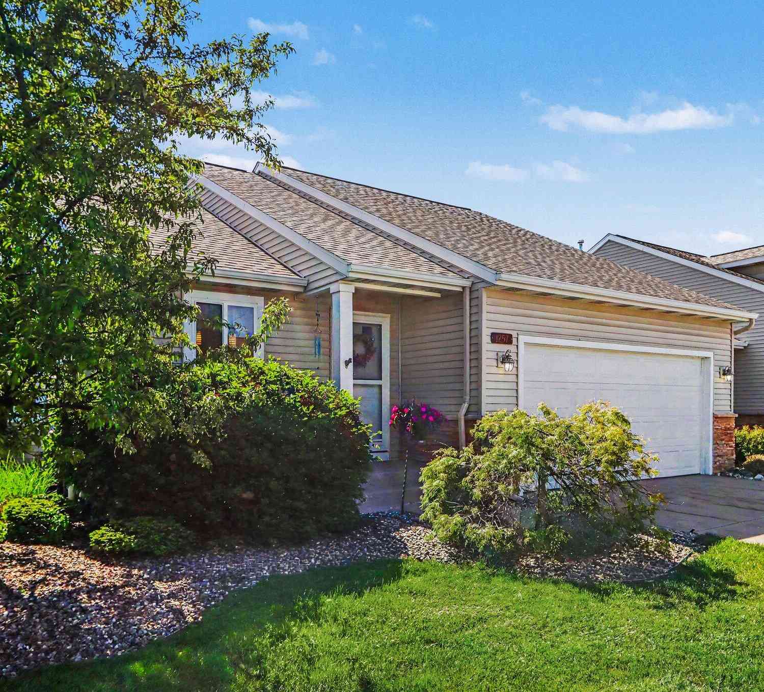 Condo For Sale - 1257 S Village Circle<br/> Kalamazoo, MI 49009