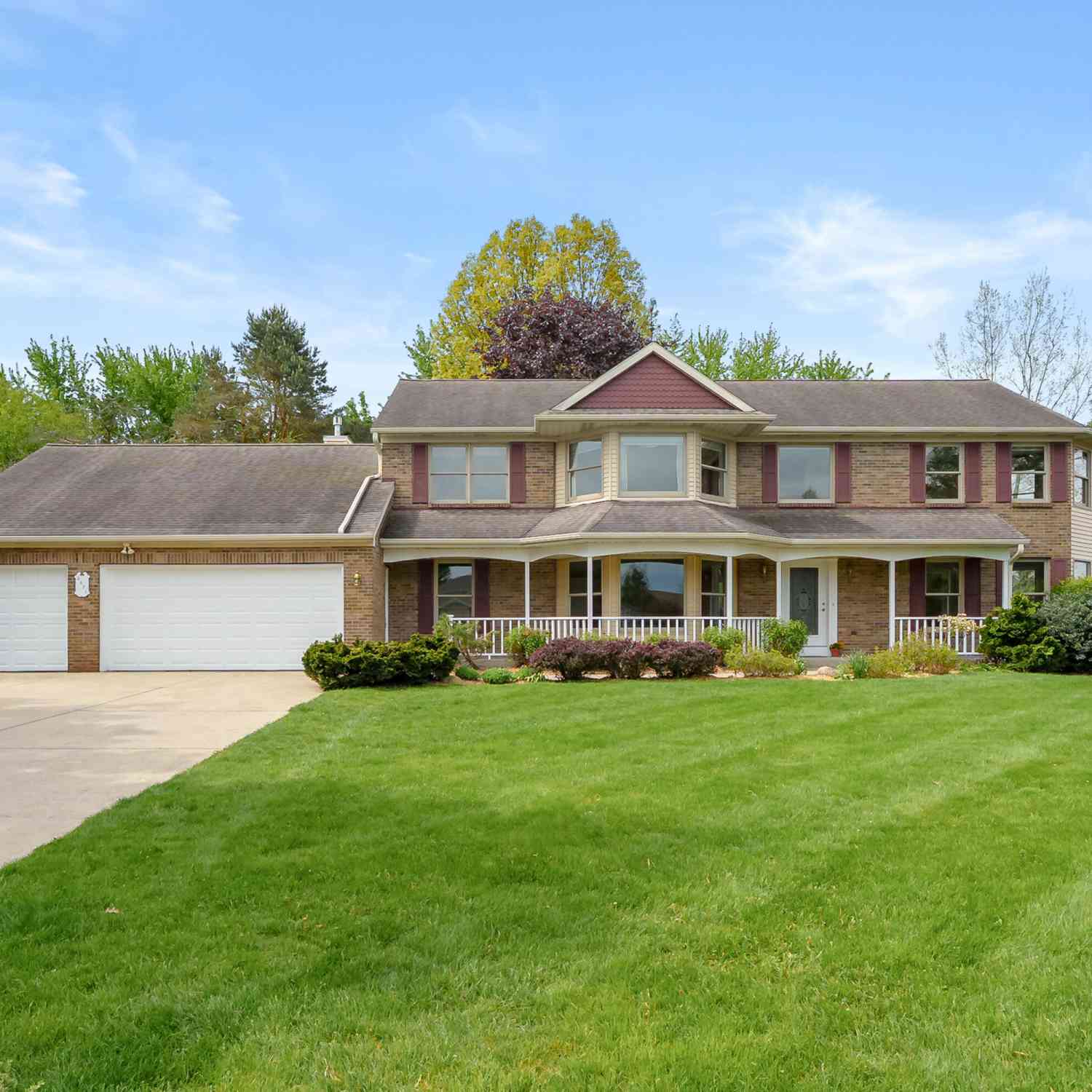 Homes For Sale - 5471 Gatwick Court<br/> Kalamazoo, MI 49009