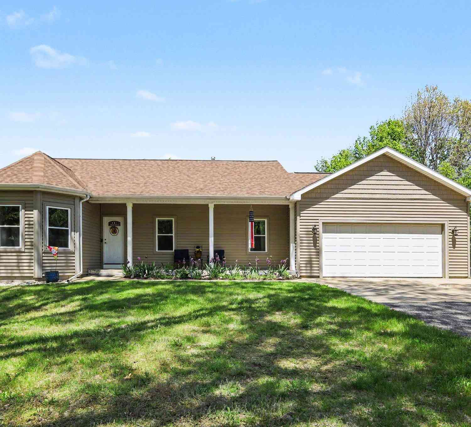 Homes For Sale - 26808 2nd Avenue<br/> Van Buren County, Allegan, MI 49010