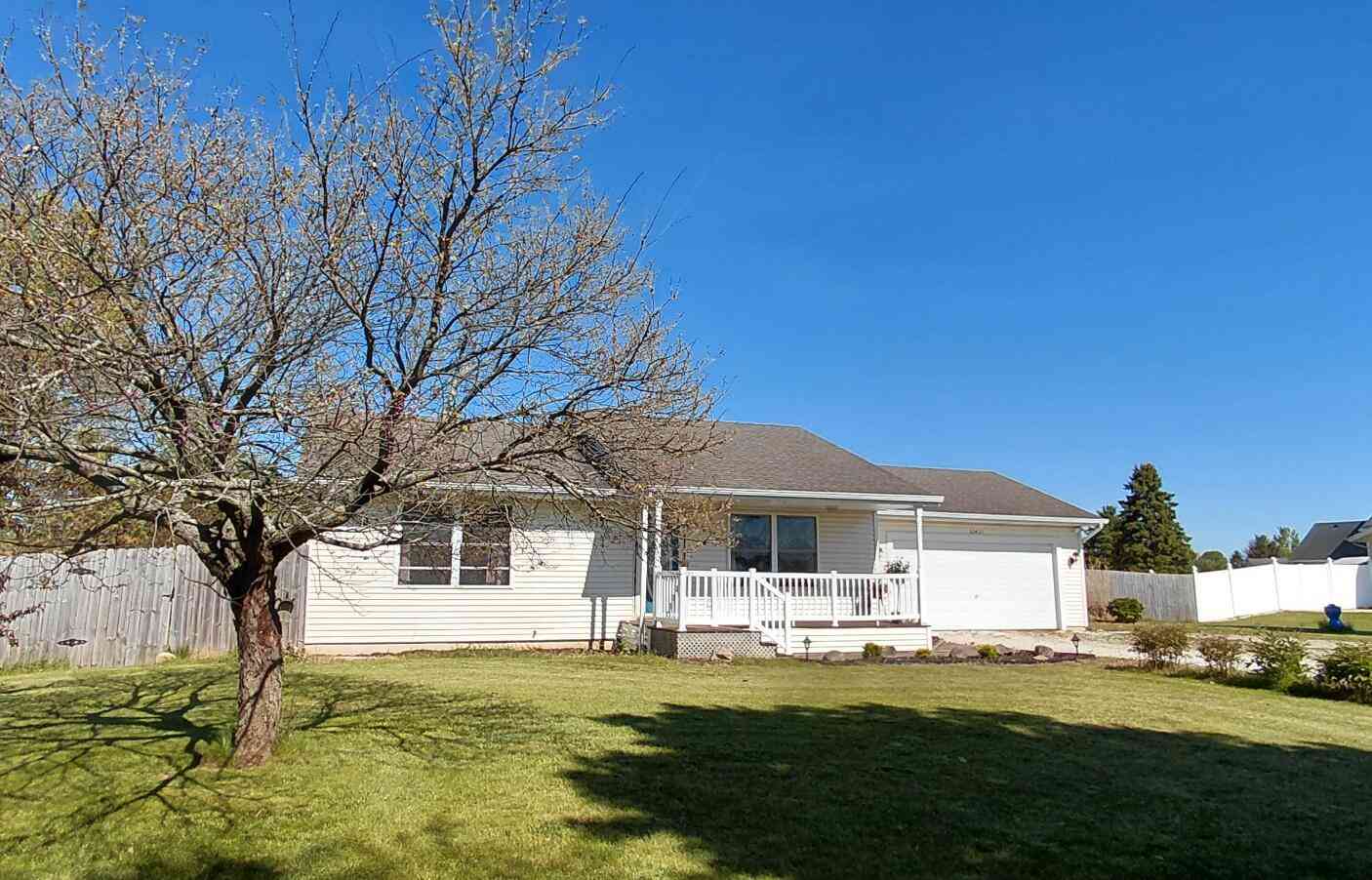 Homes For Sale - 52821 County Road 657<br/> Van Buren County, Paw Paw, MI 49079