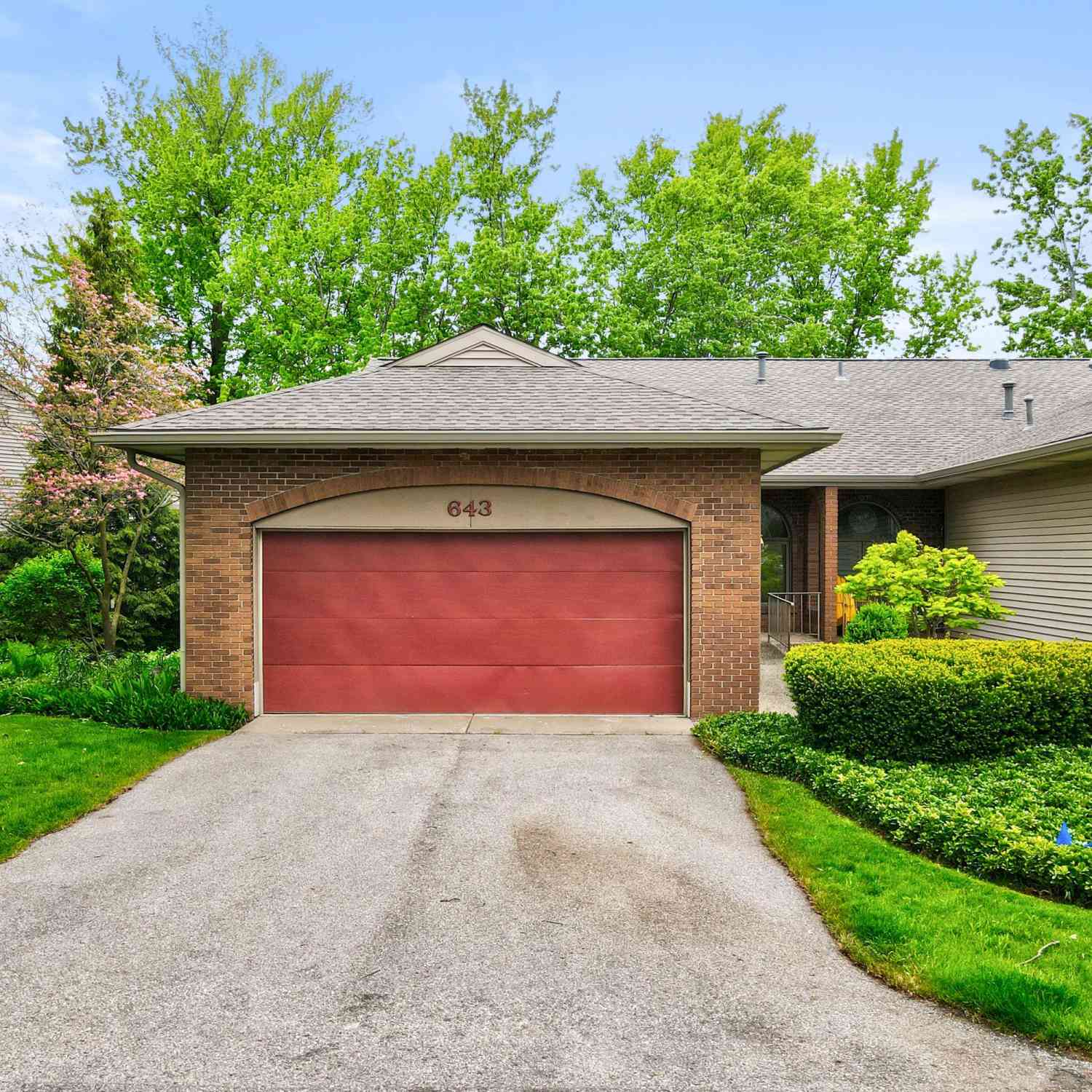 Condo For Sale - 643 Crestview Street #27<br/> Holland, MI 49423