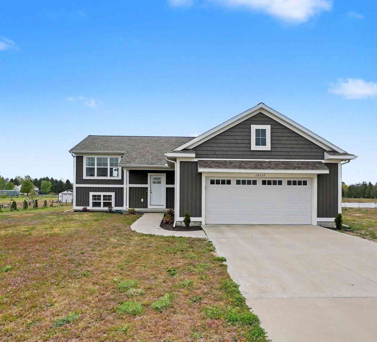 Homes For Sale - 14117 Candace Court<br/> West Olive, MI 49460