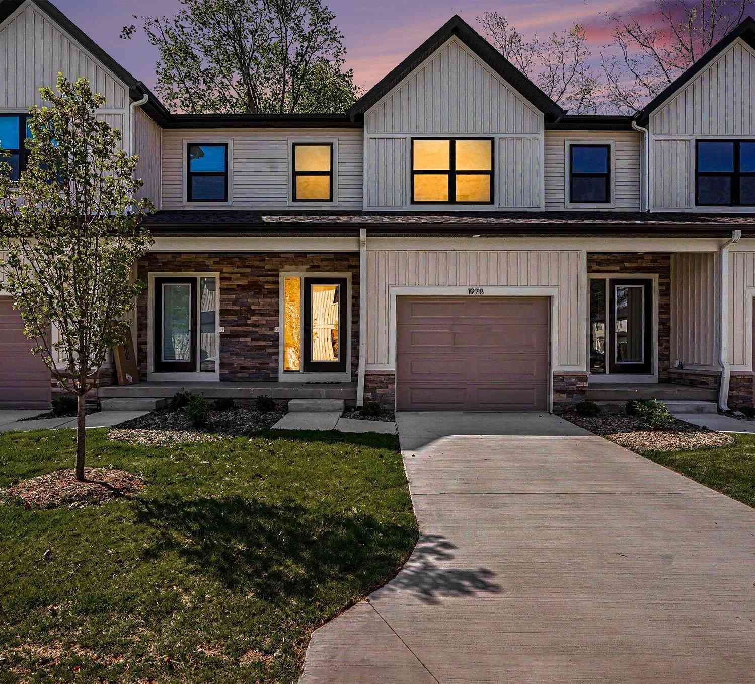 Condo For Sale - 1978 S Shorewood Lane<br/> Ottawa County, Holland, MI 49423