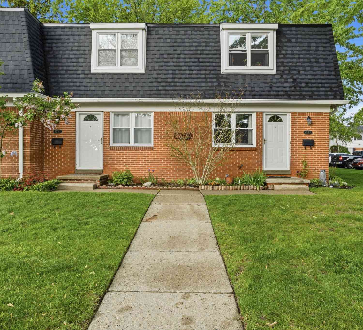 Condo For Sale - 45315 Kensington Street<br/> Utica, MI 48317