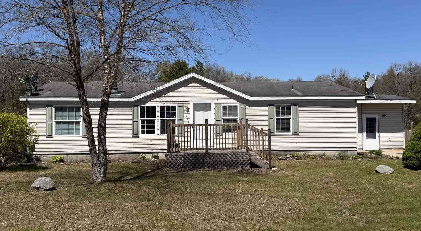 Mobile Home For Sale - 11711 Nichols Road<br/> Holton, MI 49425