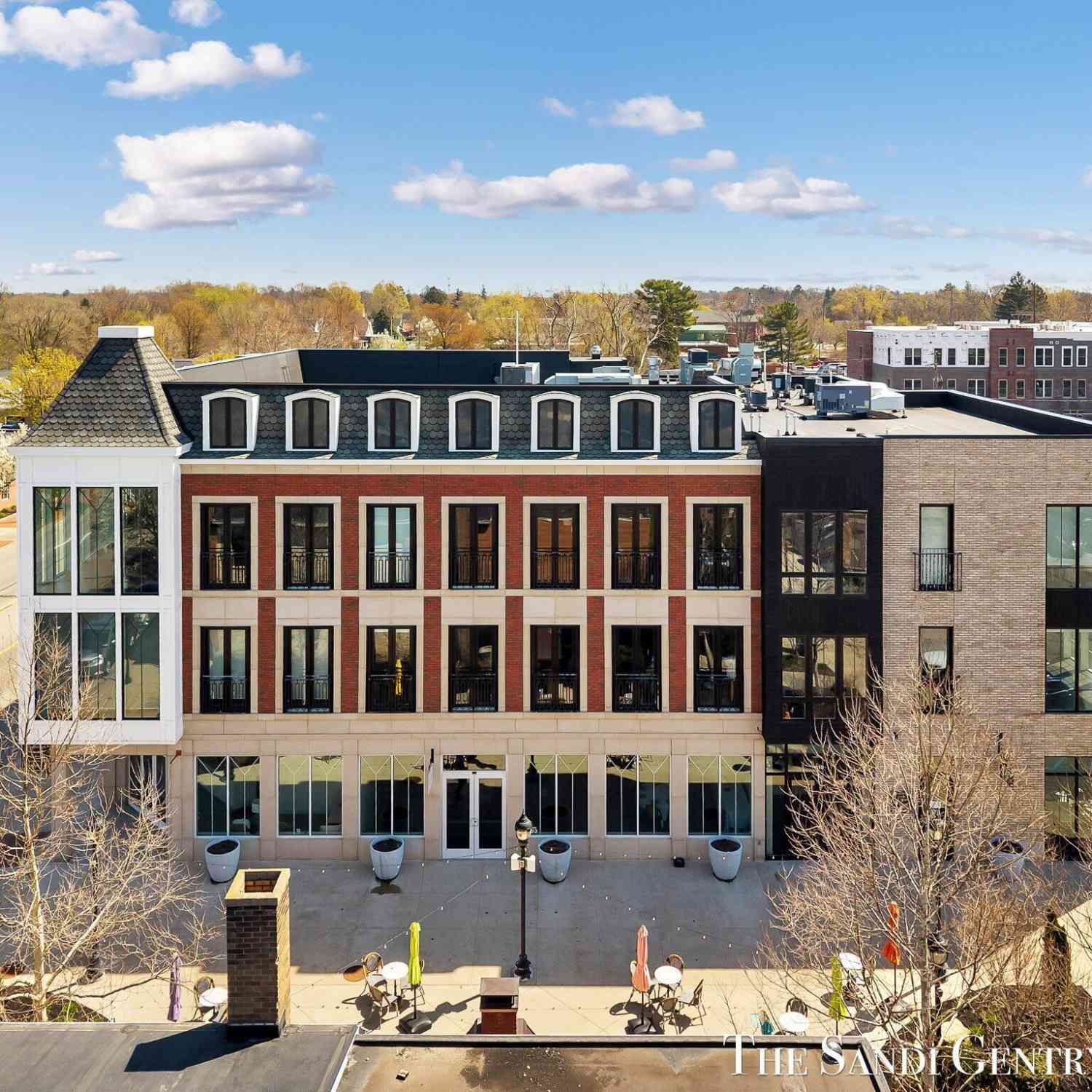 Condo For Sale - 110 W Savidge Street #302<br/> Spring Lake, MI 49456