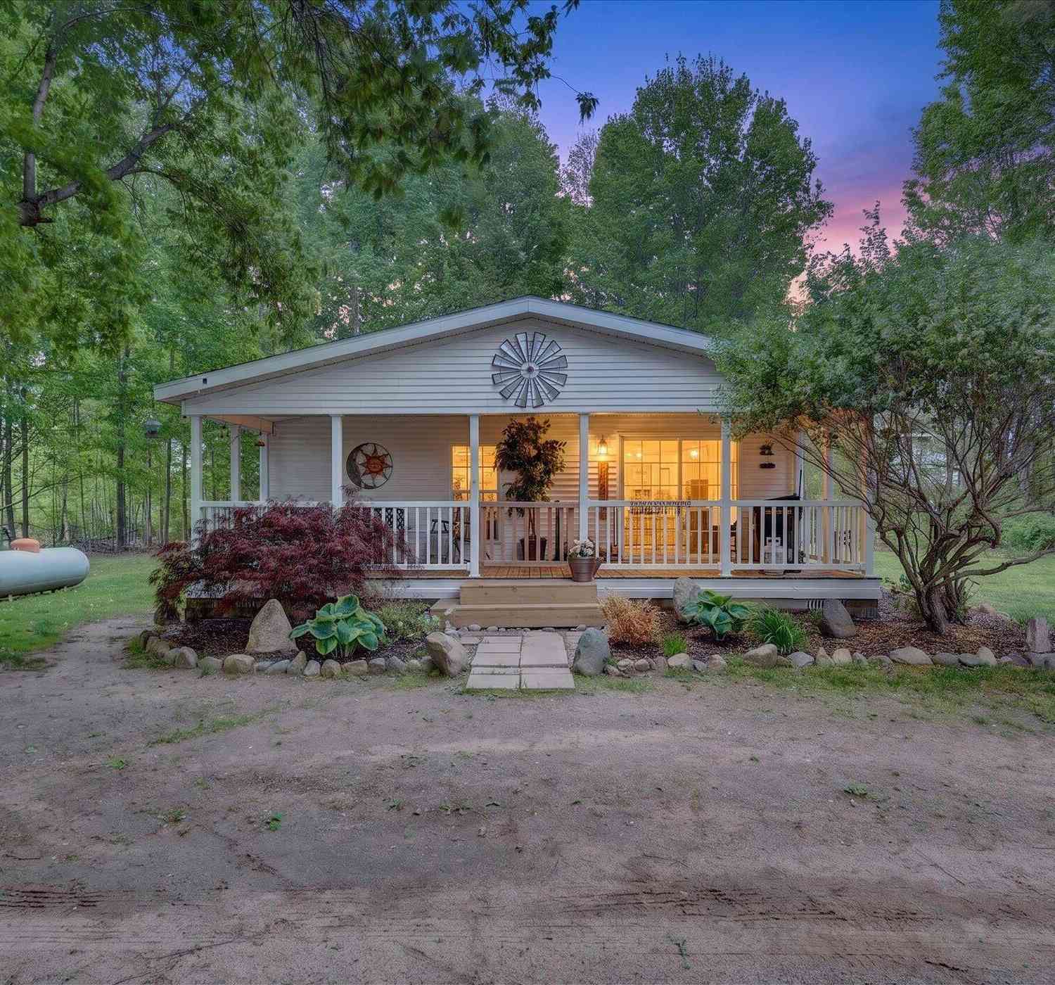 Mobile Home For Sale - 6820 Fuller Road<br/> Montcalm County, Greenville, MI 48838