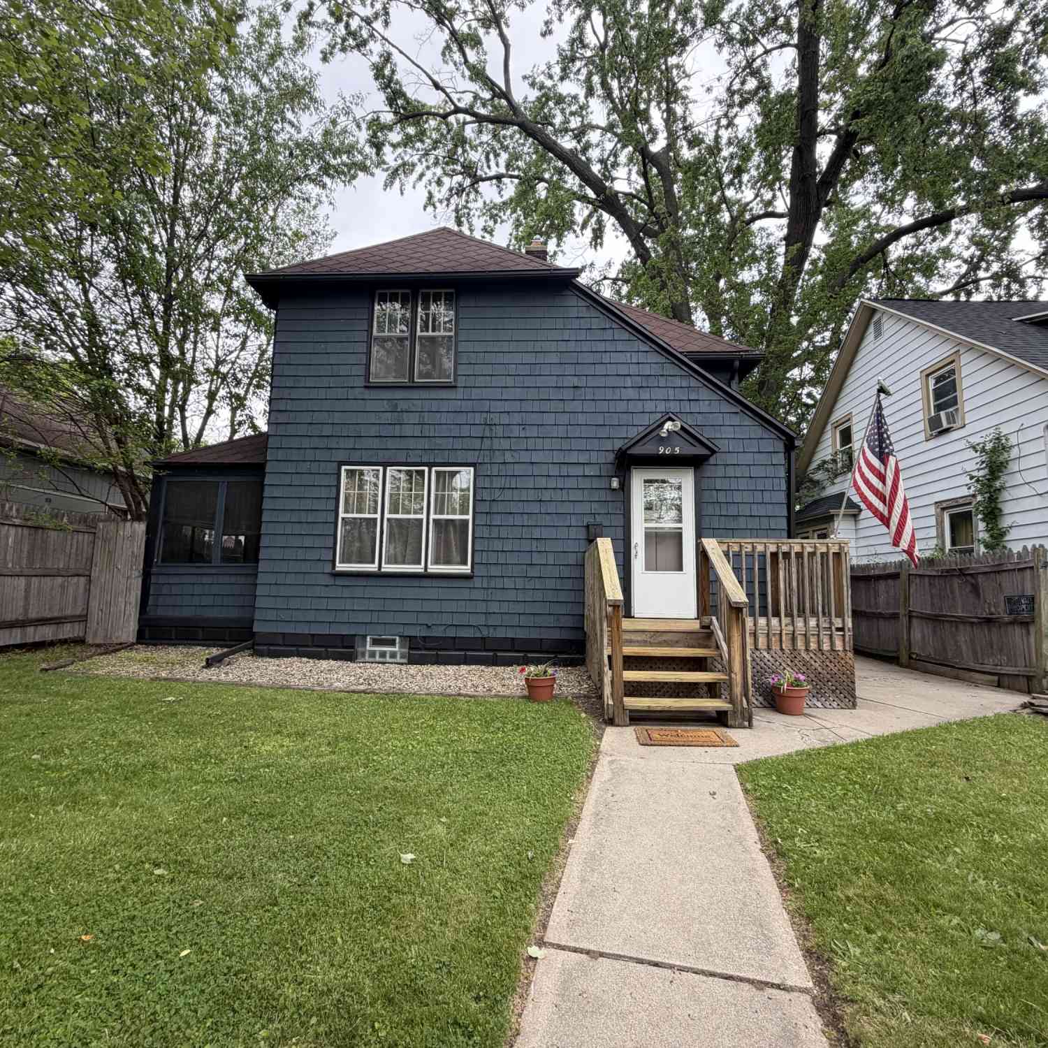 Homes For Sale - 905 Bryant Street<br/> Kalamazoo, MI 49001