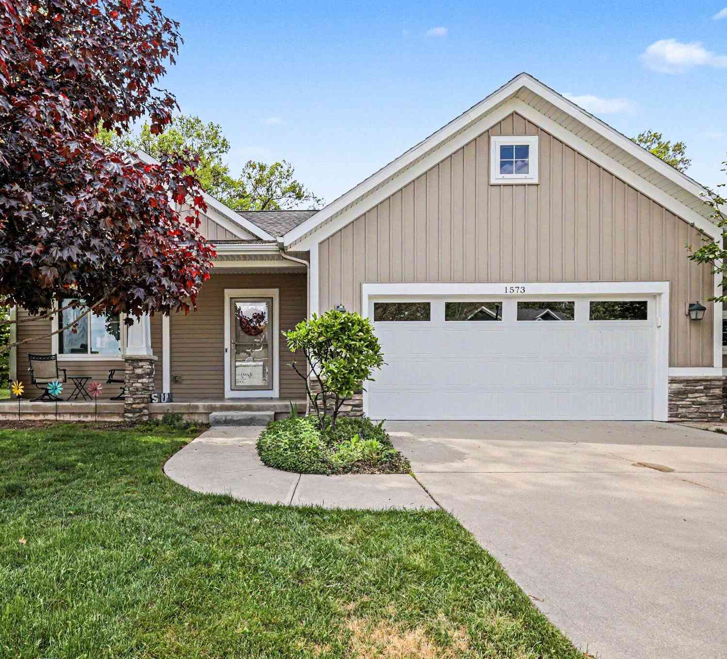Homes For Sale - 1573 Woodnymph Court<br/> Grand Rapids, MI 49505