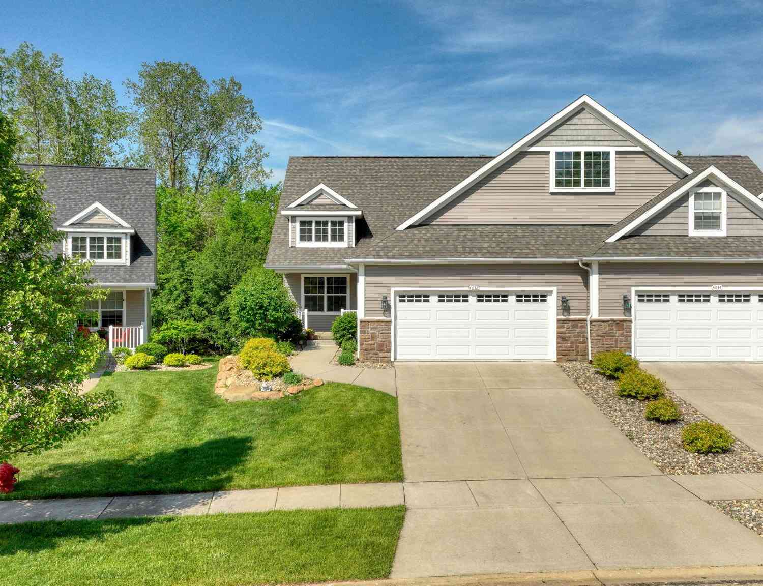 Condo For Sale - 4032 Stoneridge Drive<br/> Jackson County, Jackson, MI 49203