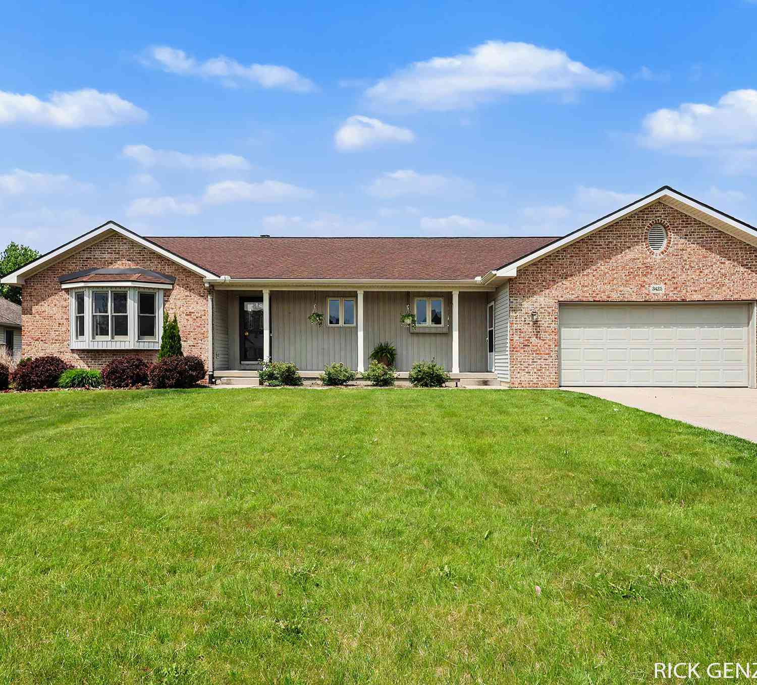 Homes For Sale - 3425 Stonyridge Drive<br/> Hudsonville, MI 49426