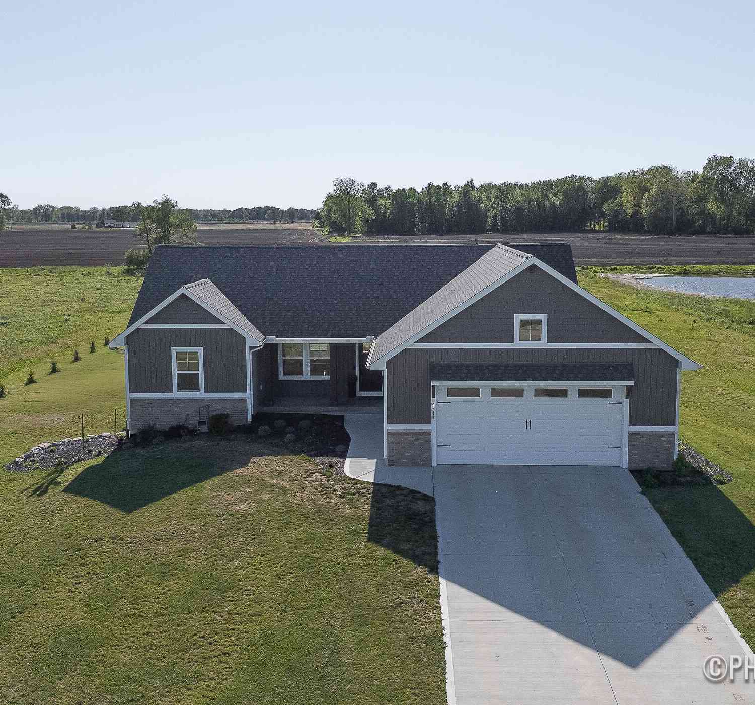 Homes For Sale - 4711 Long Range Drive<br/> Zeeland, MI 49464