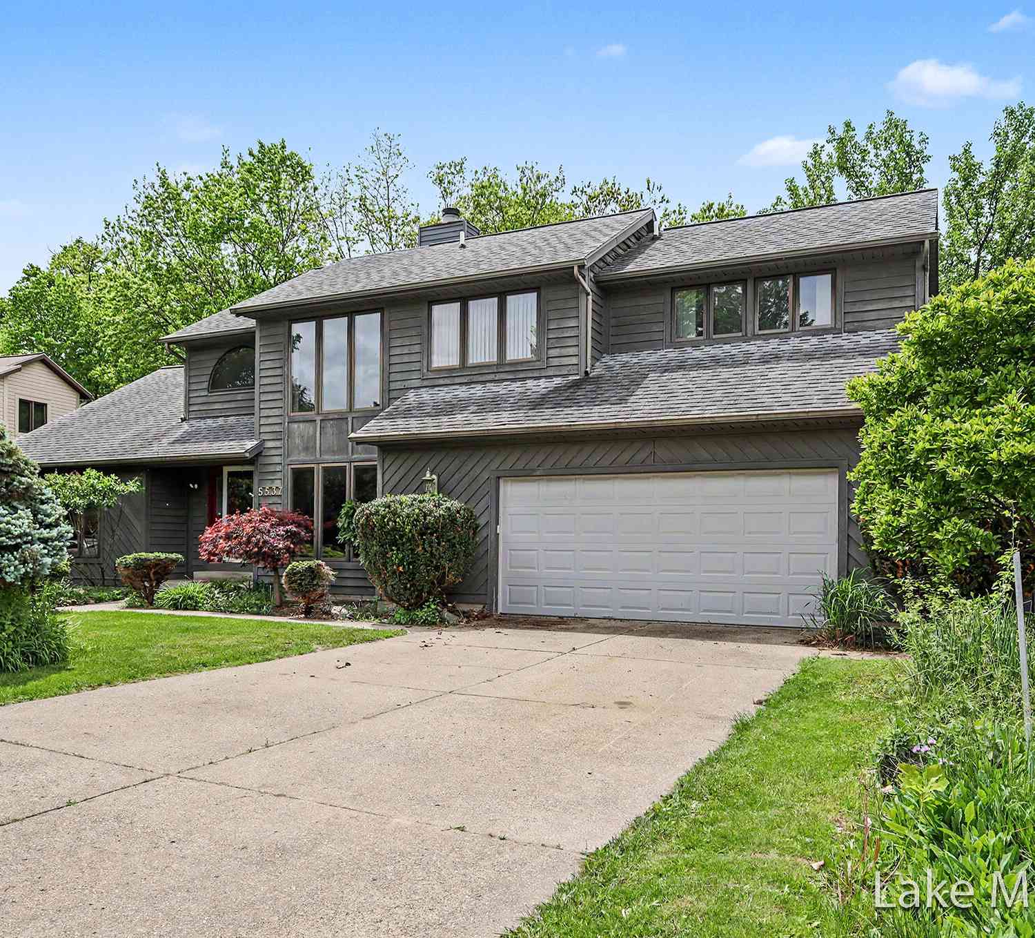 Homes For Sale - 5537 Bentbrook Street<br/> Kentwood, MI 49508