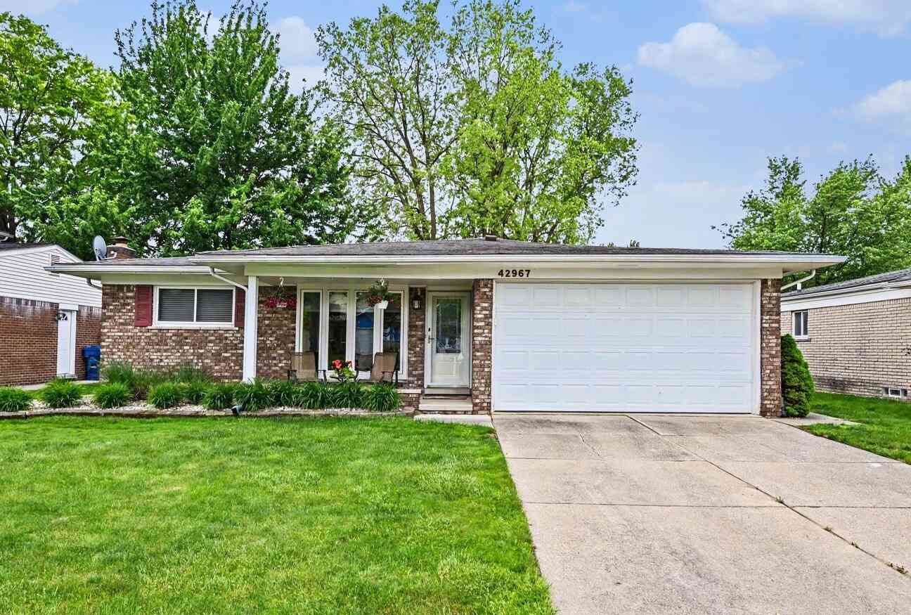 Homes For Sale - 42967 Saxony Road<br/> Canton, MI 48187