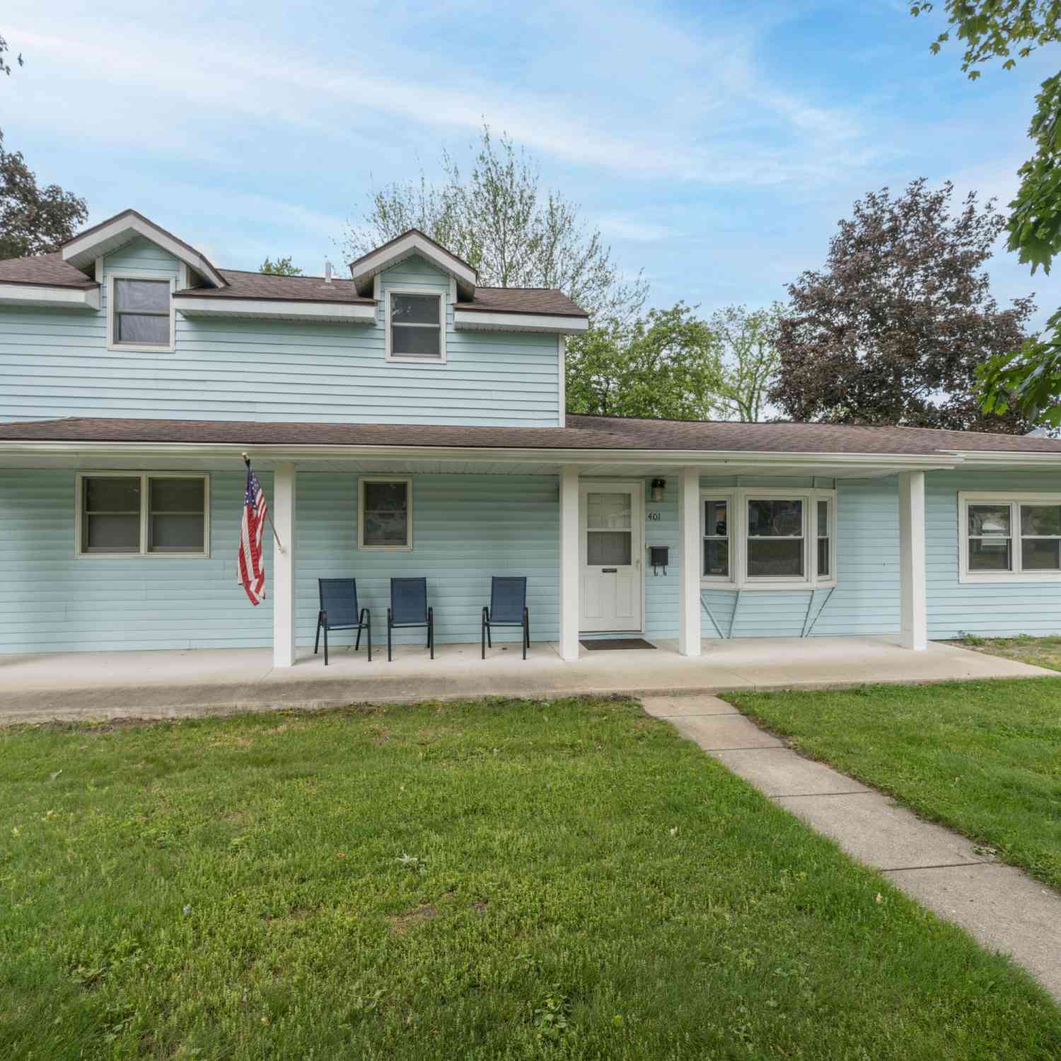 Homes For Sale - 401 N Brown Street<br/> Van Buren County, Paw Paw, MI 49079