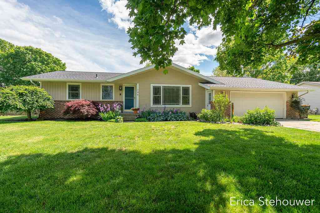 Homes For Sale - 146 Sunnyview Drive<br/> Ottawa County, Grandville, MI 49418